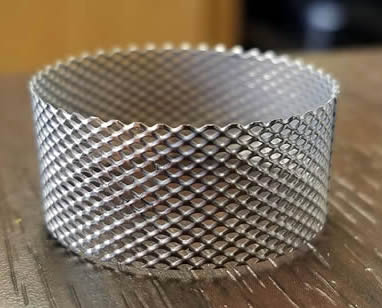 Diamond shape expanded micro mesh